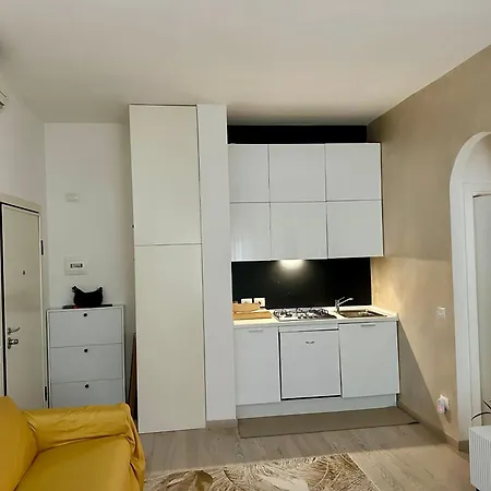 Rooftop-marinacentro-unique-beach-fun-smart-loveapt-train-park *