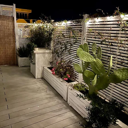 Rooftop-marinacentro-unique-beach-fun-smart-loveapt-train-park *