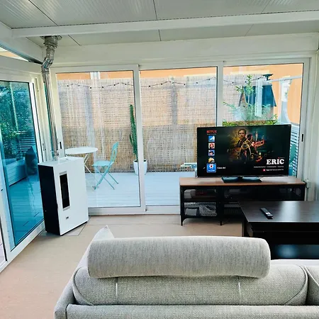 Rooftop-marinacentro-unique-beach-fun-smart-loveapt-train-park Apartment