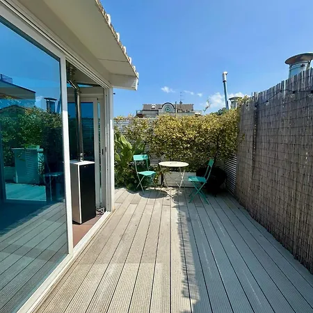 Rooftop-marinacentro-unique-beach-fun-smart-loveapt-train-park *