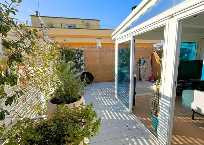 Rooftop-marinacentro-unique-beach-fun-smart-loveapt-train-park リミニ