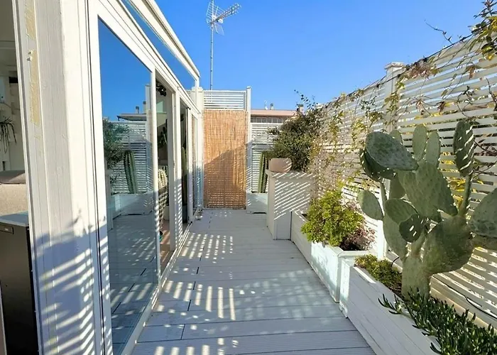 Rooftop-marinacentro-unique-beach-fun-smart-loveapt-train-park * リミニ