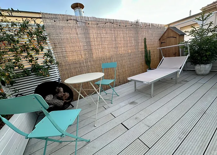 Rooftop-marinacentro-unique-beach-fun-smart-loveapt-train-park