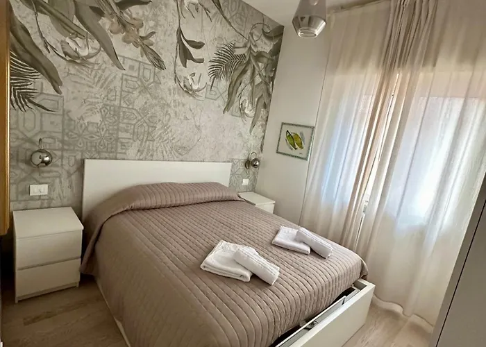 Rooftop-marinacentro-unique-beach-fun-smart-loveapt-train-park *