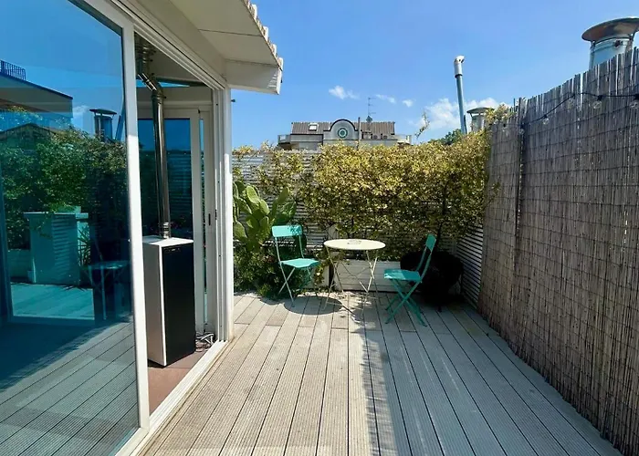 Rooftop-marinacentro-unique-beach-fun-smart-loveapt-train-park *