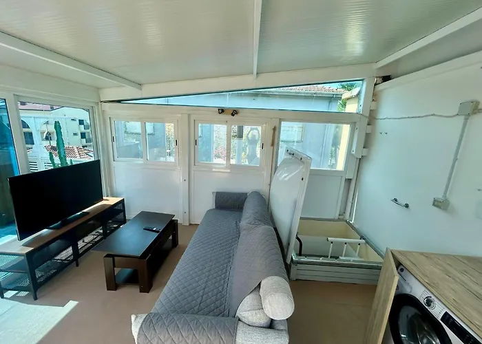 Rooftop-marinacentro-unique-beach-fun-smart-loveapt-train-park リミニ