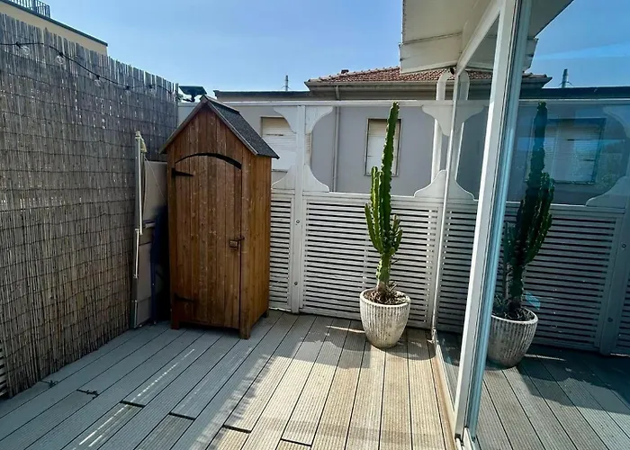 Rooftop-marinacentro-unique-beach-fun-smart-loveapt-train-park