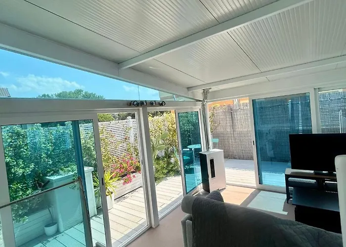 Rooftop-marinacentro-unique-beach-fun-smart-loveapt-train-park リミニ